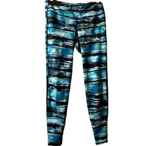 Green & black workout leggings